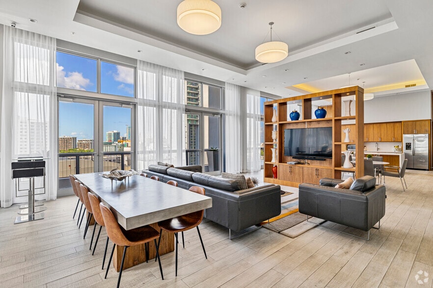 Primary Photo - Brickell View Terrace