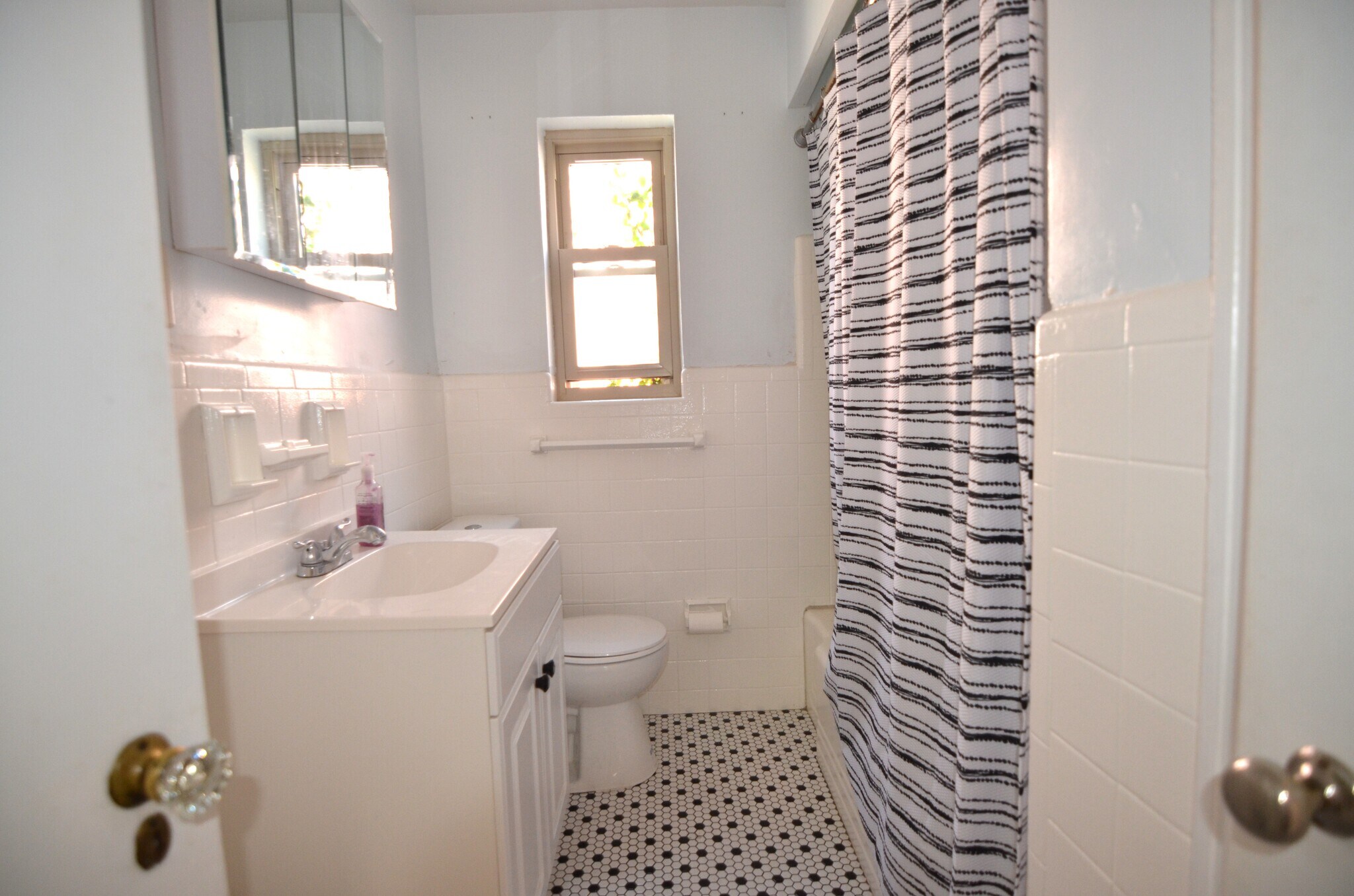 Building Photo - 6235 Cortelyou Ave