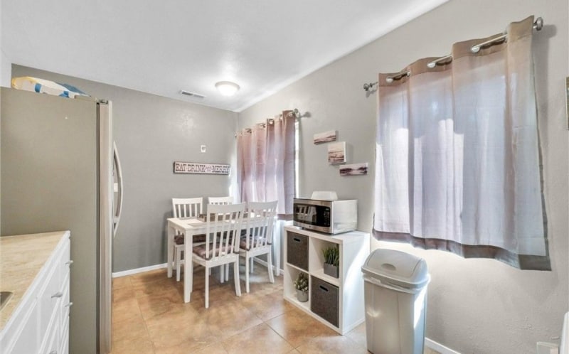 Building Photo - 710 Marin Rd