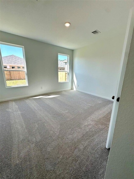 Building Photo - 10650 Ellerston Rd