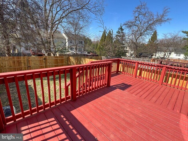 Building Photo - 19920 Waterloo Ct