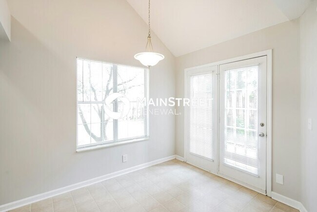 Building Photo - 3 Bedroom Pet-Friendly Home in HERMITAGE, TN with Main Street Renewal