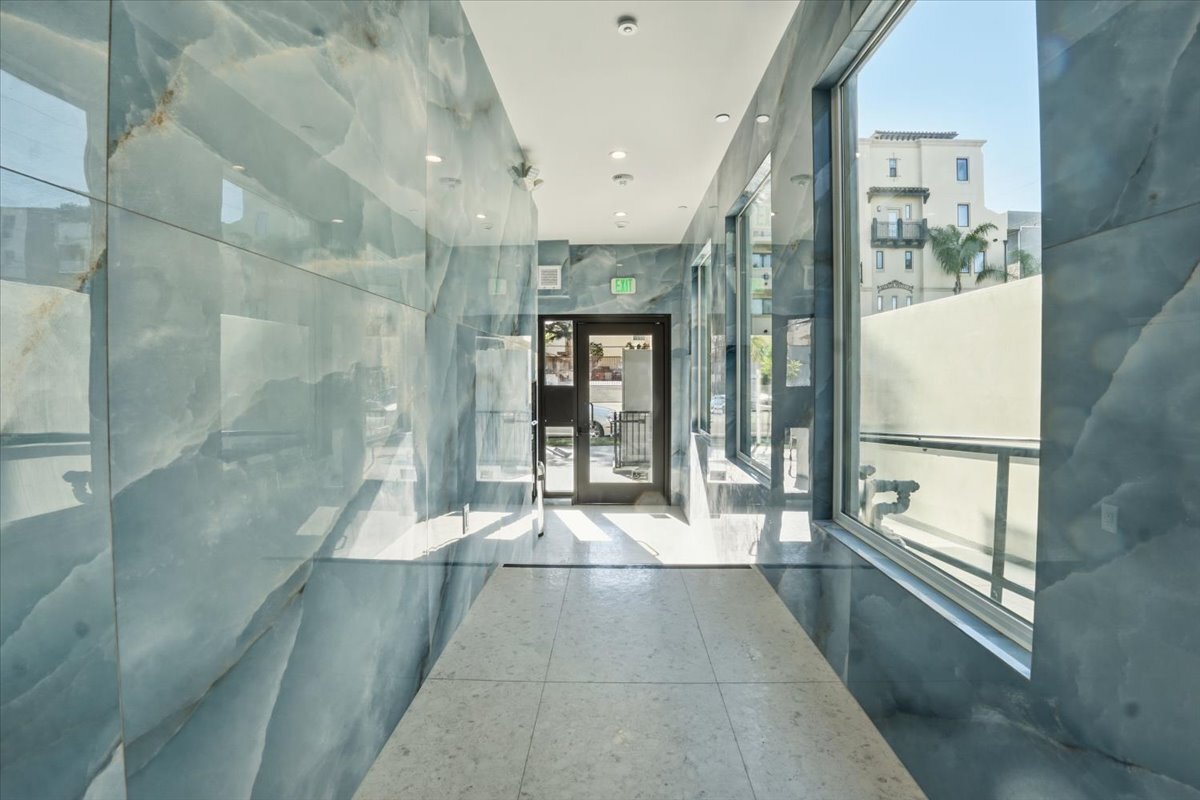 Building Photo - 1820 Prosser Ave