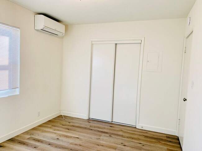 Building Photo - LVW