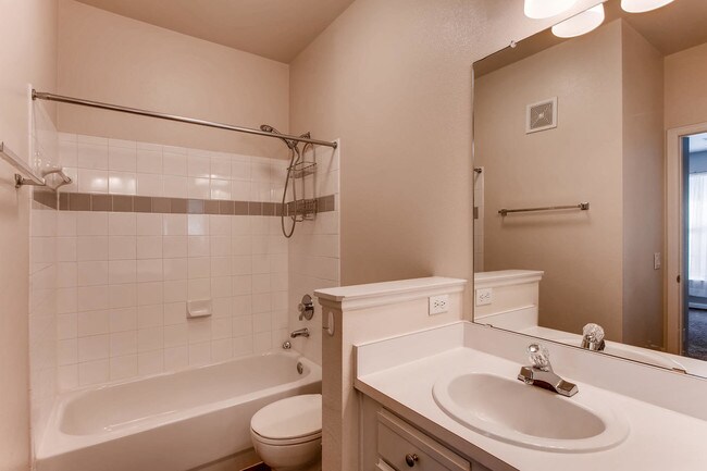Building Photo - 7493 S Quail Cir