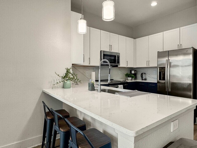 Building Photo - 2916 Indiana St