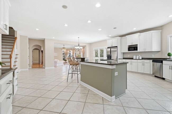 Building Photo - Ready NOW in The Reserve at Great Neck, Top-Rated Schools, Pet Friendly