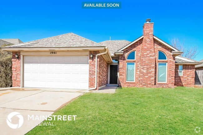 Building Photo - 1901 Aurora Dr