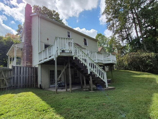 Building Photo - 125 Ivywood Dr