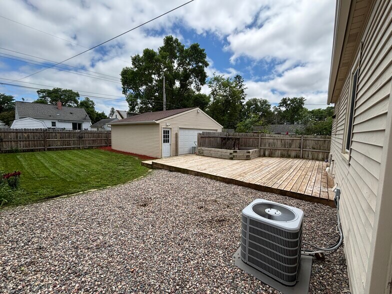 Low maintenance landscaping - 728 12th Ave NE