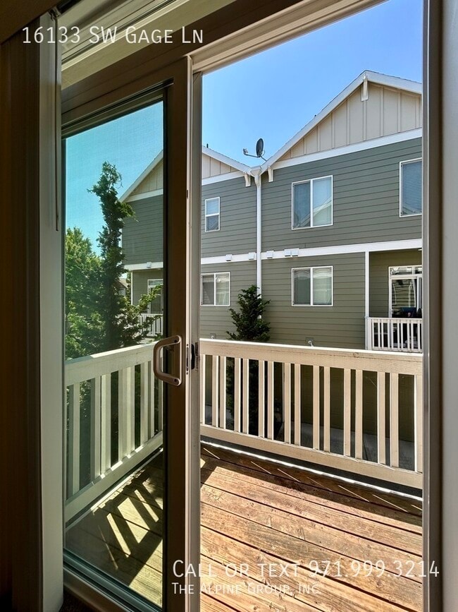 Building Photo - 16133 SW Gage Ln