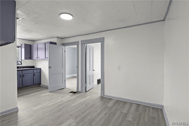 Building Photo - 385 Seventh St