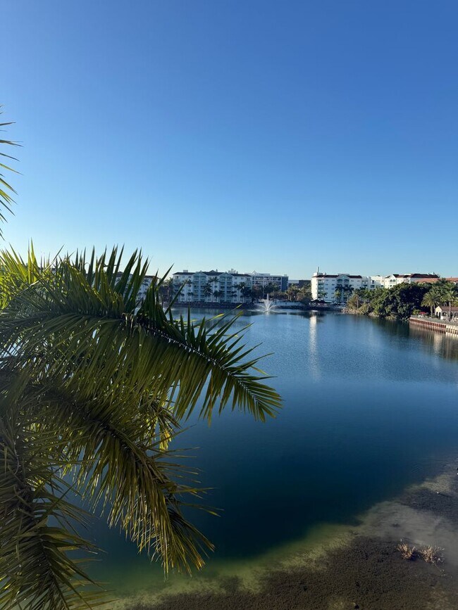 Building Photo - Premium Lake-View URBANA Residence Steps from Downtown Doral