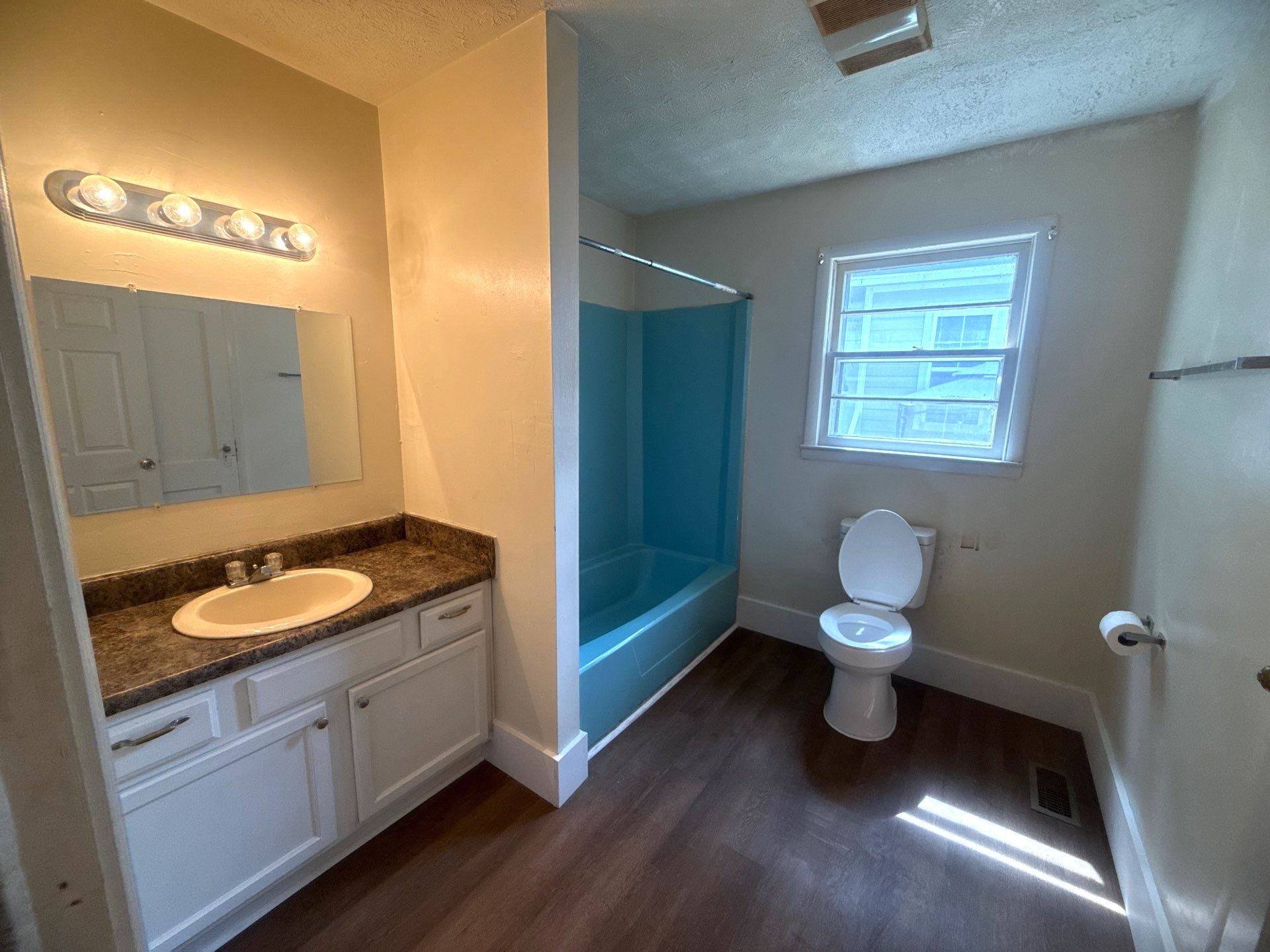 Bathroom - 521 Edwards St