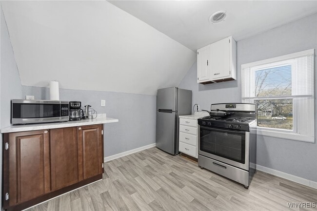 Building Photo - 214 58th St