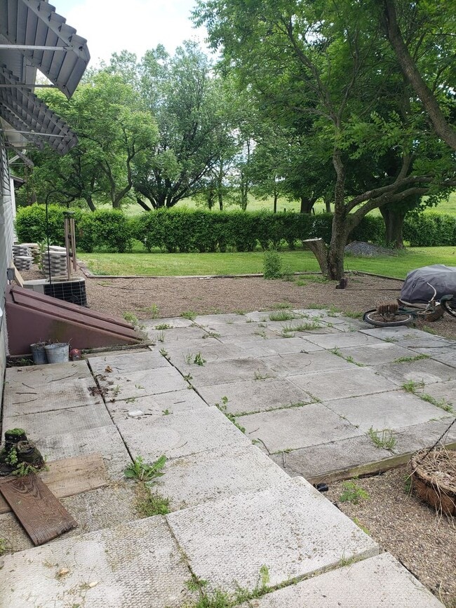 Building Photo - Beautiful Single Family Home