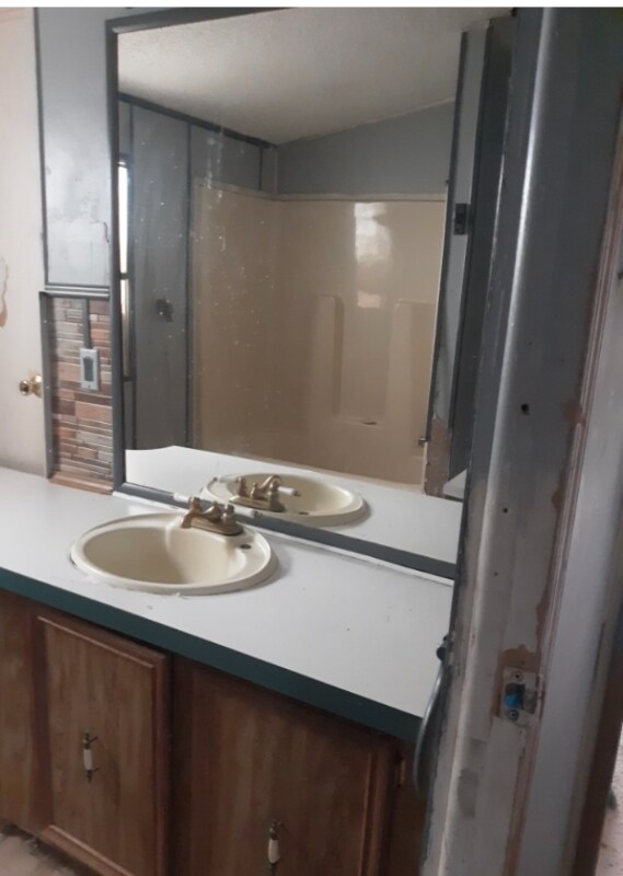 Building Photo - 120 Wilderness Park