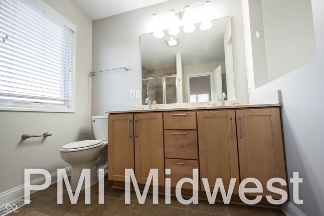 Building Photo - 515 E New York St