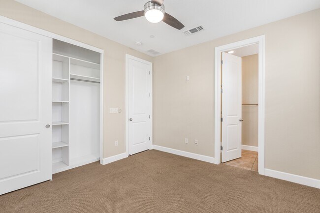 Building Photo - 334 Huntington Ave