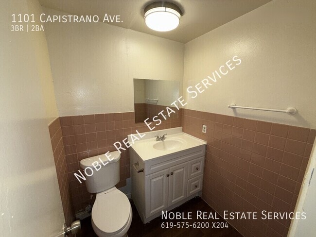 Building Photo - 1101 Capistrano Ave