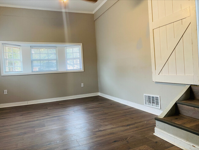 Building Photo - 1504 N Rocky Way Dr
