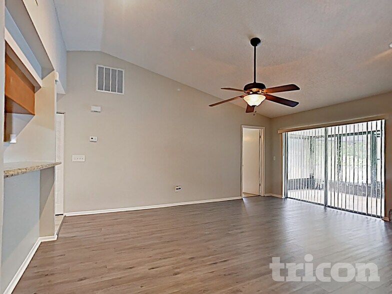 Building Photo - 4703 N Dawnmeadow Ct