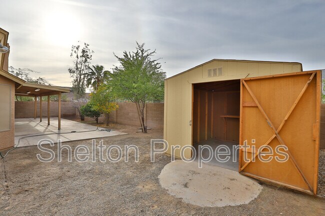 Building Photo - 8963 W Ocotillo Rd