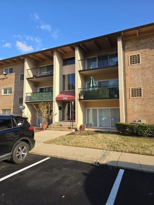 Building Photo - 5502 Karen Elaine Dr