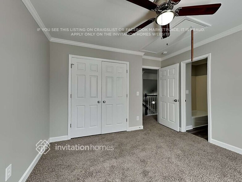 Building Photo - 504 Willowview Dr