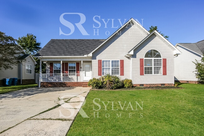 Primary Photo - This cute 3BR, 2BA home is move-in ready