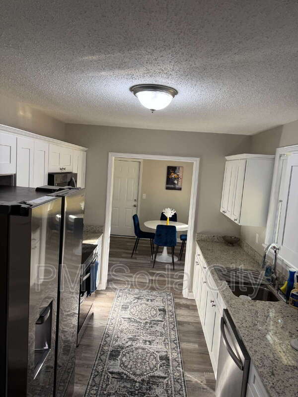 Building Photo - 3615 Truman St