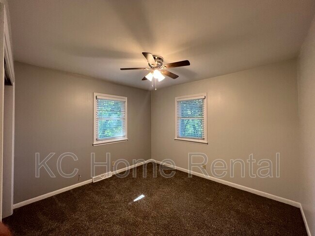 Building Photo - 506 Santa Fe St