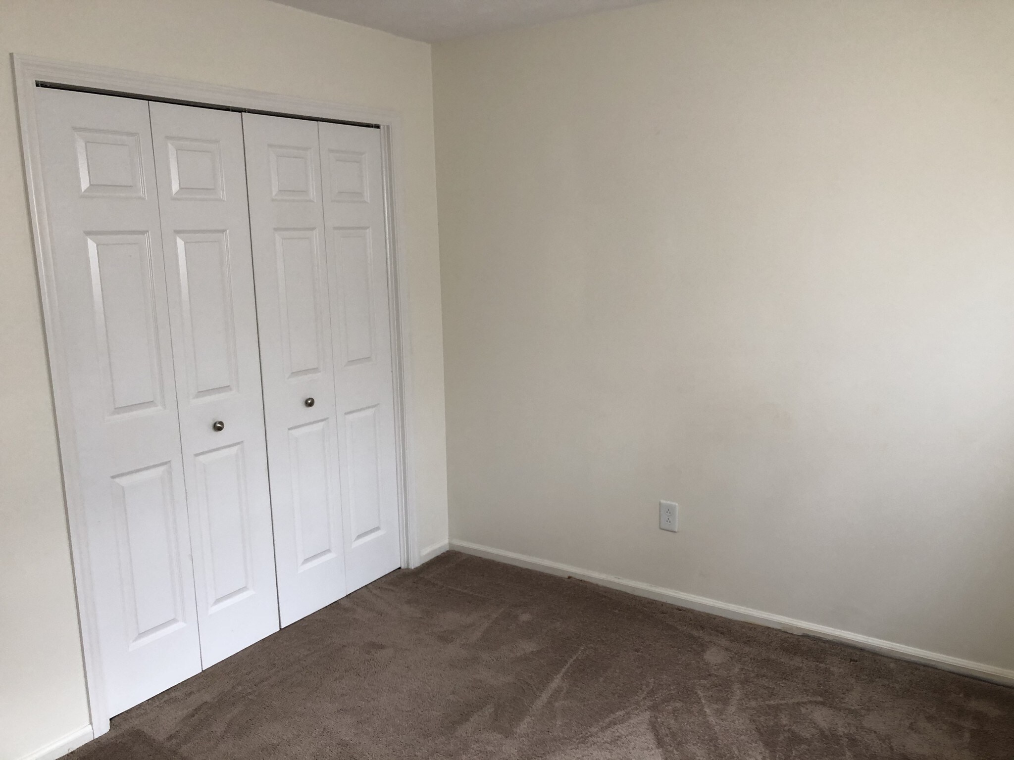 Bed Room 1 - 101 Colonial Oaks Dr