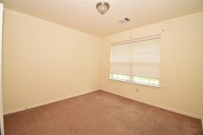 Building Photo - 826 Dracena Ct