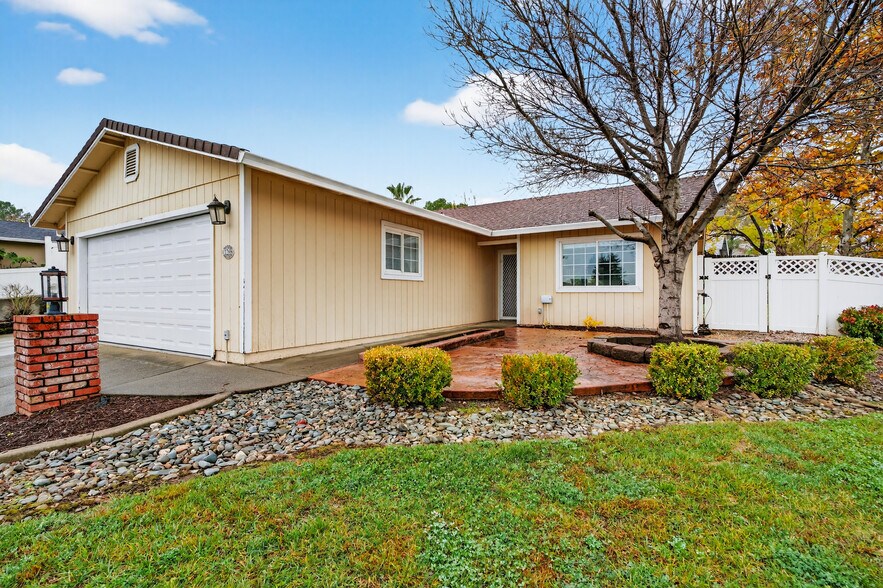 Building Photo - 1288 Grouse Ct