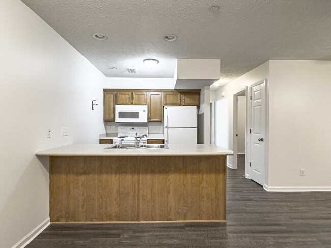 Building Photo - 1644 Golf Club Ln