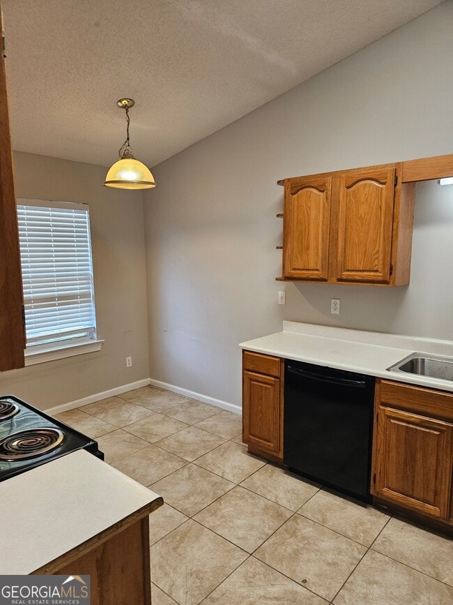 Building Photo - 189 E Lakemont Dr