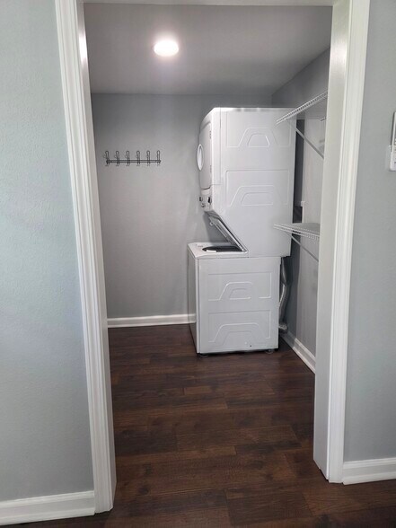 Walk-in closet/laundry - 703 1st St