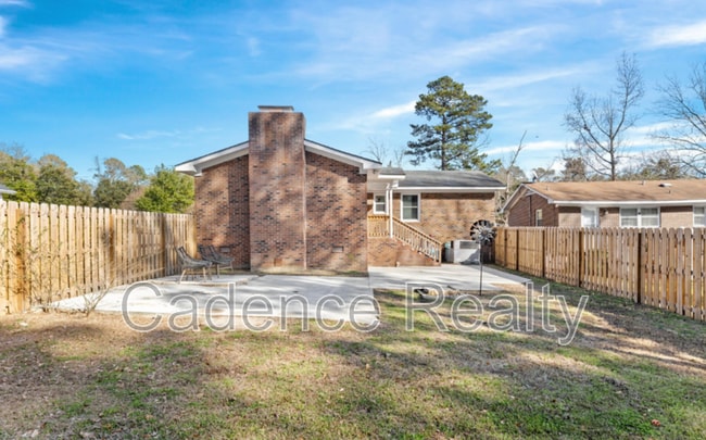 Building Photo - 432 S Kerr Ave