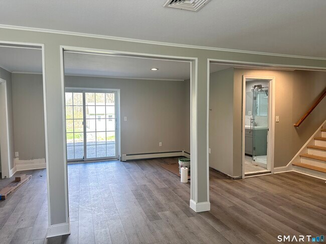 Building Photo - 65 Gate Ridge Rd