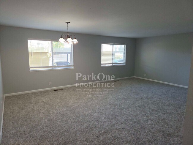 Building Photo - Super Spacious 2 bedroom Condo