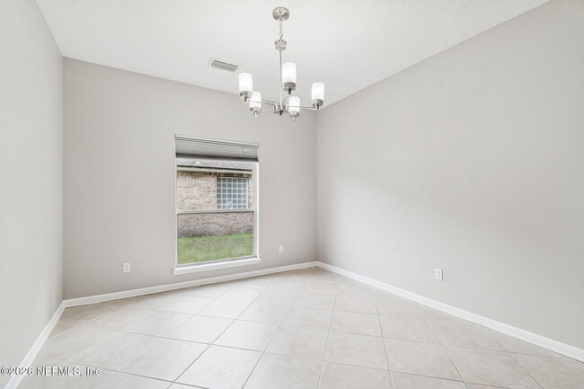 Building Photo - 649 W Johns Crk Pkwy