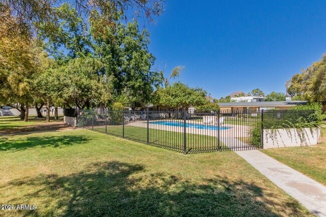 Building Photo - 3505 E Campbell Ave