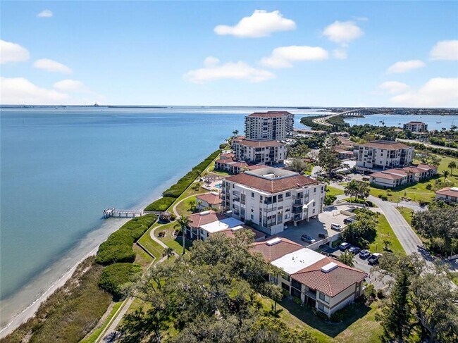 Building Photo - 6218 Palma Del Mar Blvd S