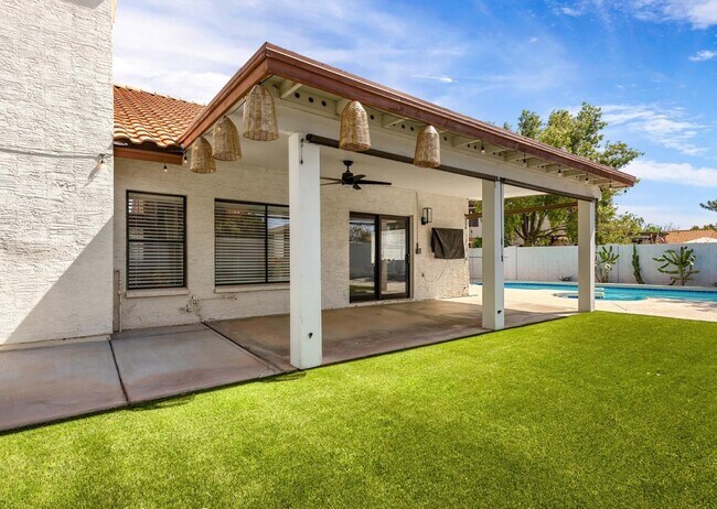 Building Photo - 1110 N Gull Haven Ct