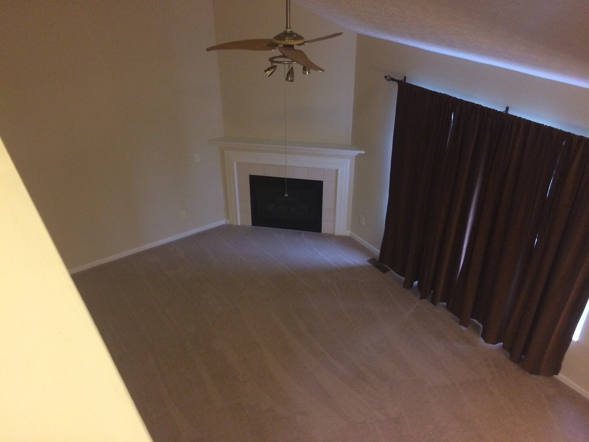 living room - 9168 Belvedere Ct