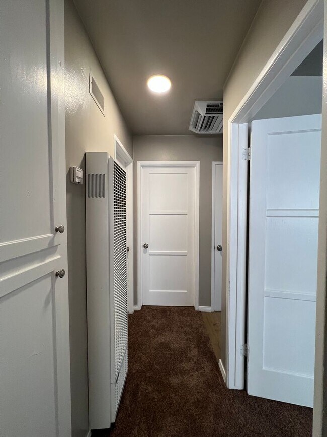 Building Photo - Beautifully Remodeled Home