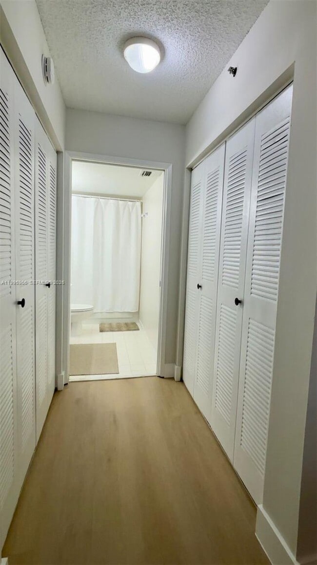 Building Photo - 19801 E Country Club Dr