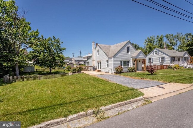 Building Photo - 131 S Willow St