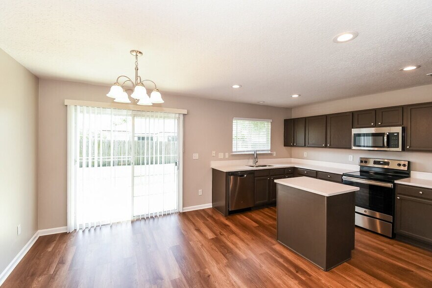 Building Photo - 9726 Hazel Lake Dr